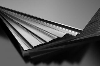 Титановый лист ВТ5-1 2,5*250*250/300 21,4/5,9кг